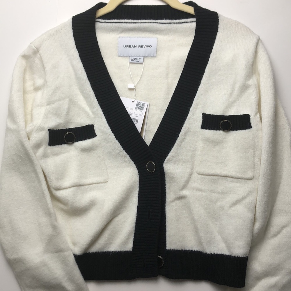 Urban revive V NECK knit white black button crop cardigan - Picture 6 of 8